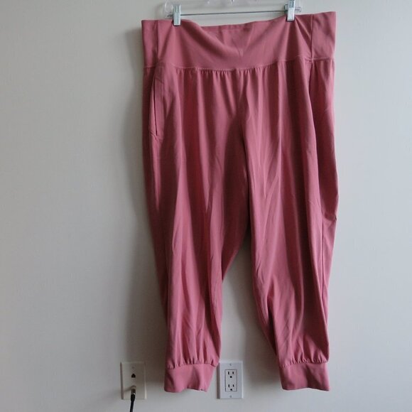 3X - ATHLETA Salutation Joggers - Picture 2 of 16